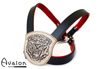 Avalon - ANIMAL - Harness med Tigertrykk - Svart og Rød